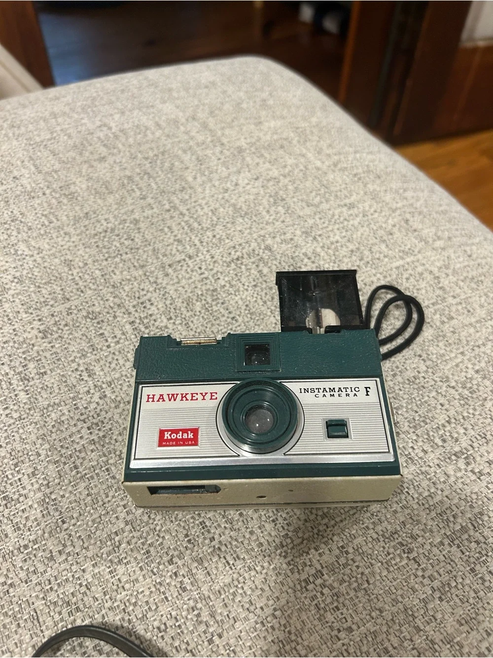Kodak Hawkeye Instamatic F Camera - Green and Silver Accents untested as is